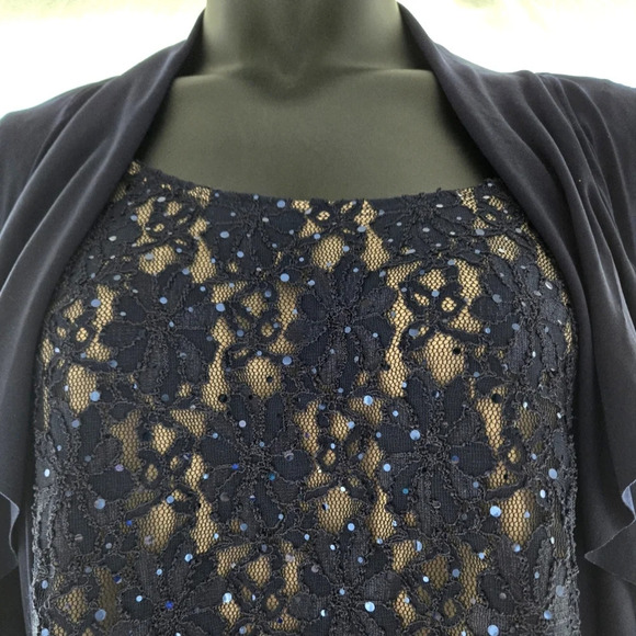 Beautiful Lace Dress EUC - Picture 2 of 10